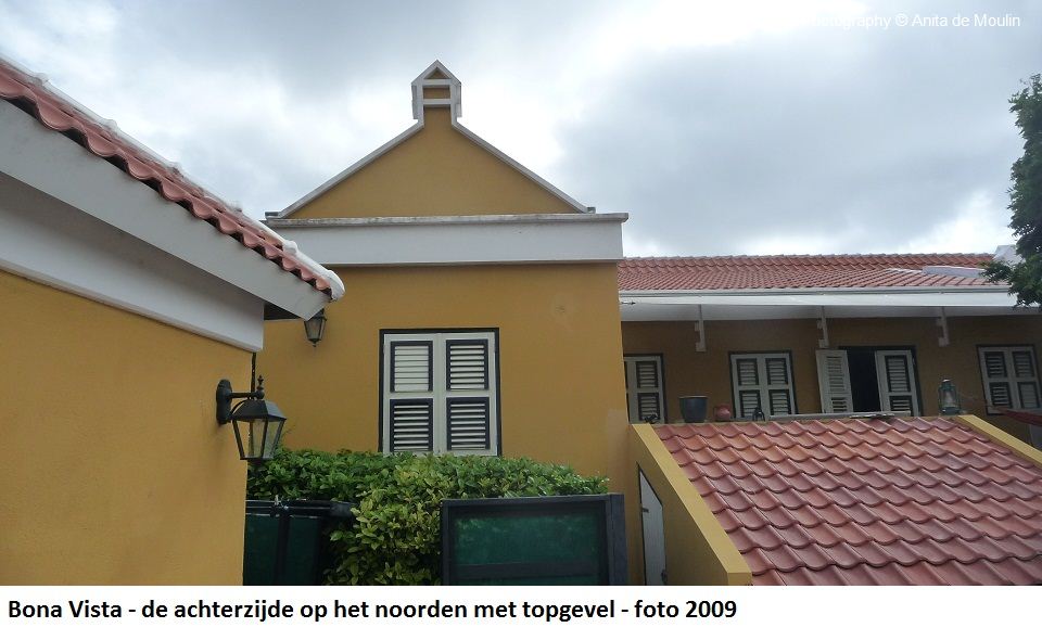20. Bona Vista achterzijde op het noorden met topgevel 2009